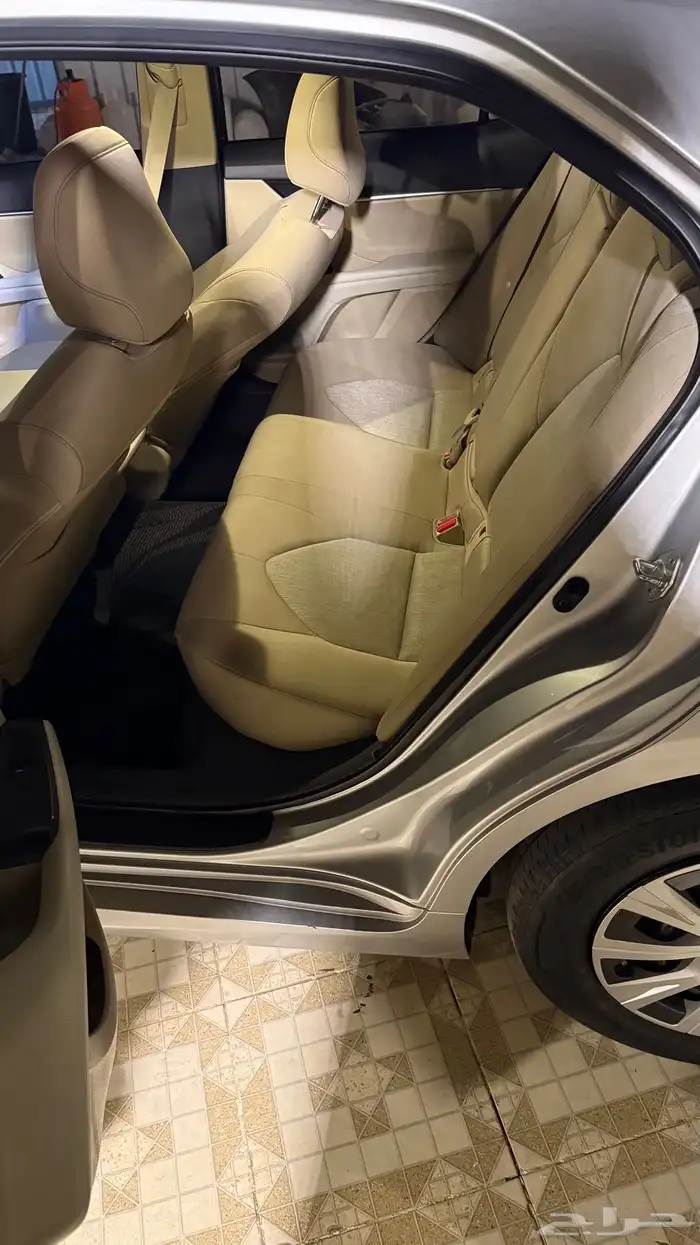 كامري 2023 فضي 5