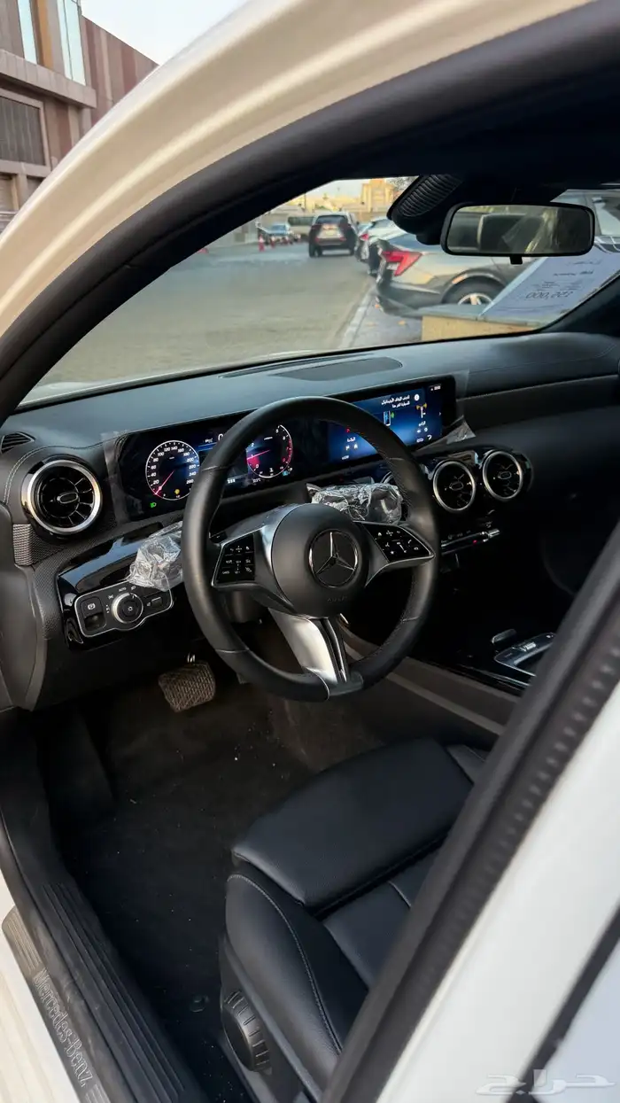 مرسيدس a180 زيرو 2023 10