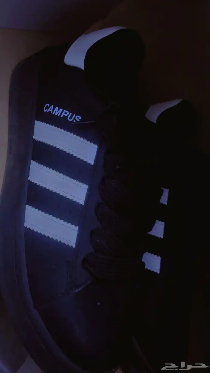 شوز رياضي اديداس لم يبلس إلا مره مقاس 43 1