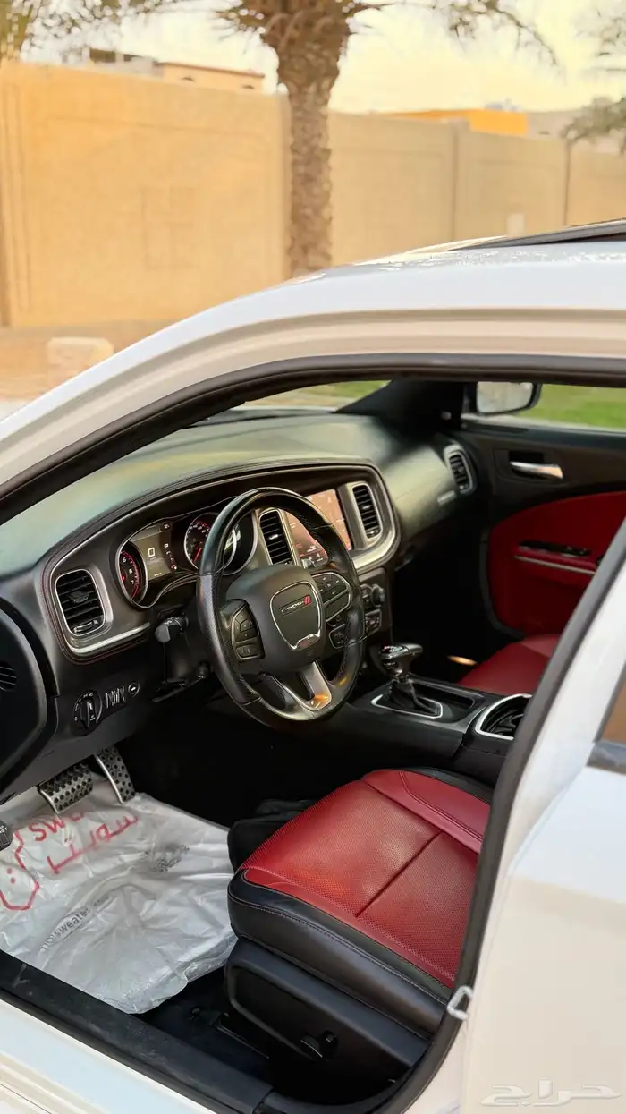 تشارجر 2021 rt تحت الضمان 12