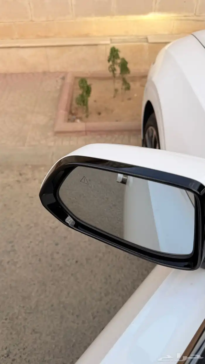 ازيرا 2023 ( بنزين 6V ) فل اوبشن مواصفات خاصه بحالة الوكالة 9