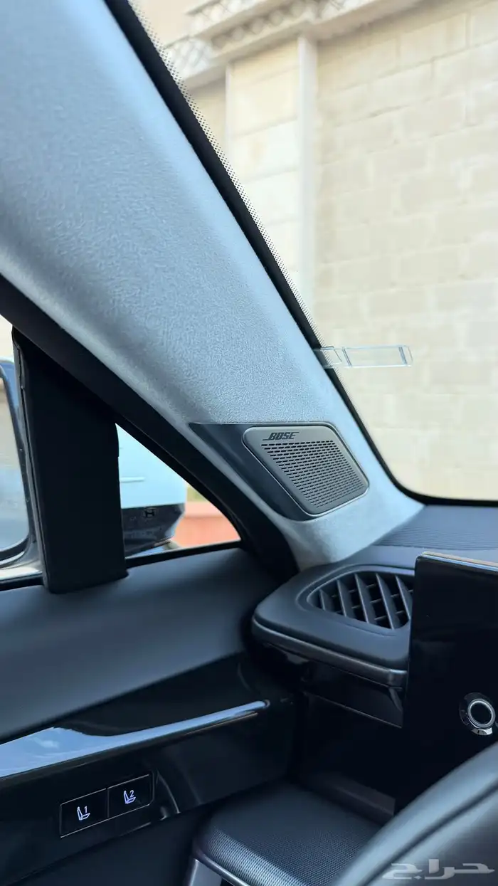 ازيرا 2023 ( بنزين 6V ) فل اوبشن مواصفات خاصه بحالة الوكالة 22