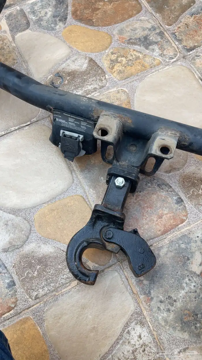 هوك سحب مع قاعدتة واغراضه كاملة. 3