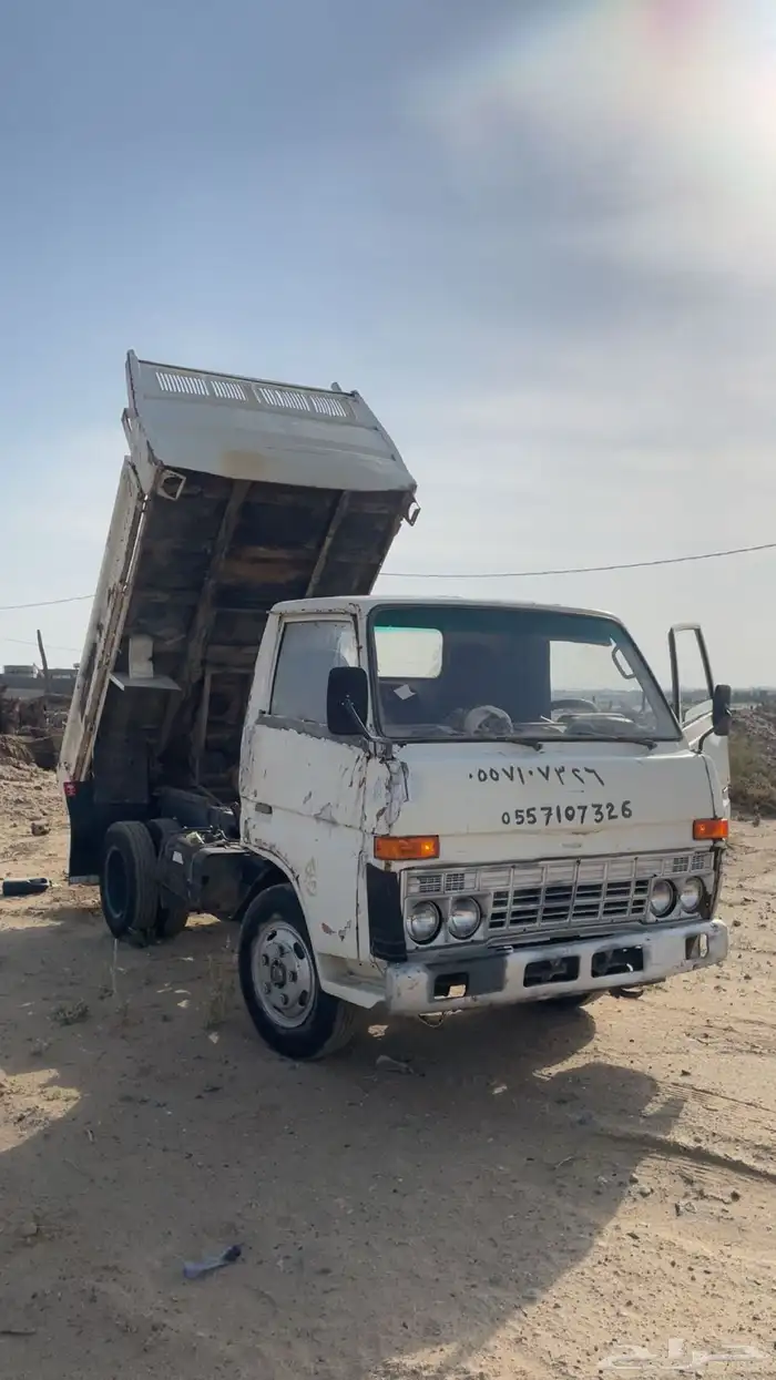 قلاب لبيع البطحاء والخرصان ونقل الأثاث 1