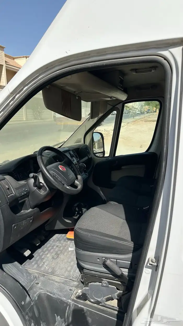 سيارة فود ترك للبيع 5