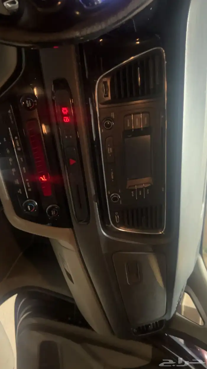 كيا كرنفال موديل 2016 ماشي 205 1