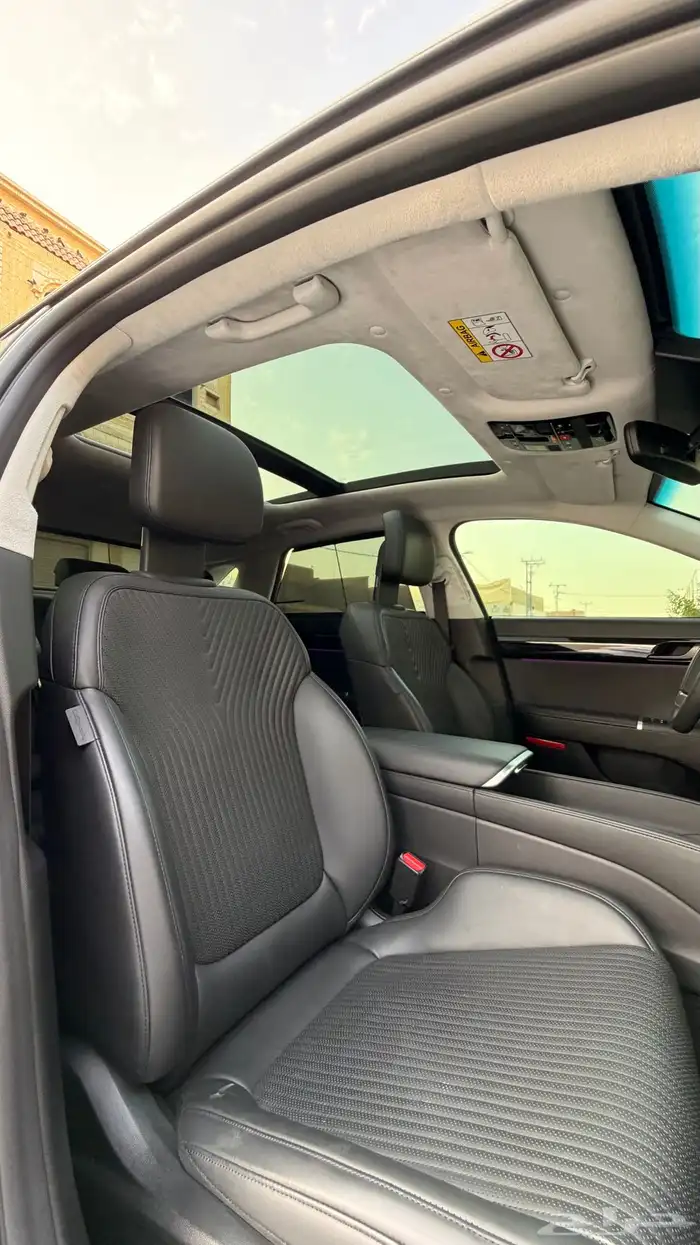 ازيرا 2023 ( بنزين 6V ) فل اوبشن مواصفات خاصه بحالة الوكالة 34