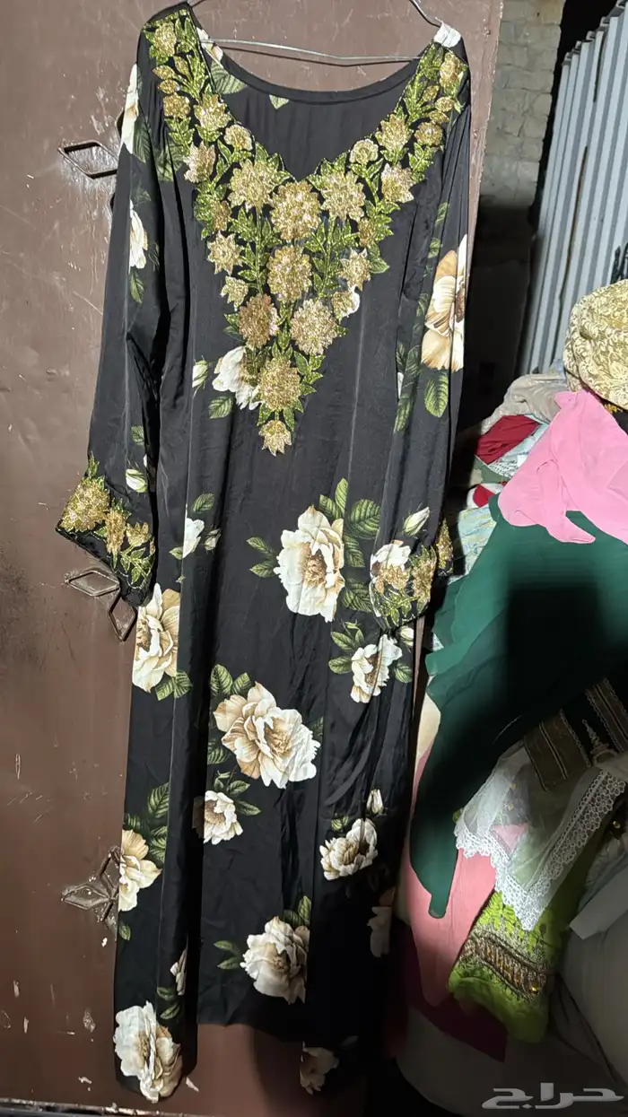 جلابيات وعبايات مستعمل نضيف 43