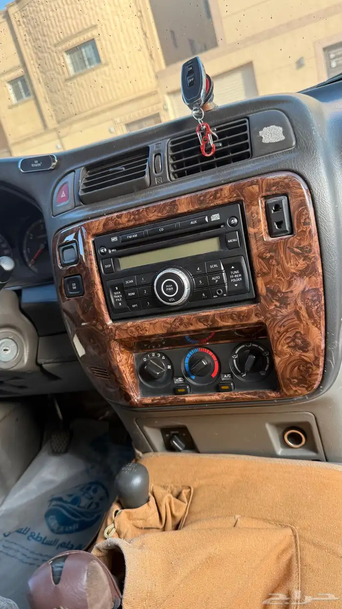 للبيع شاص نيسان فتك 2012 5