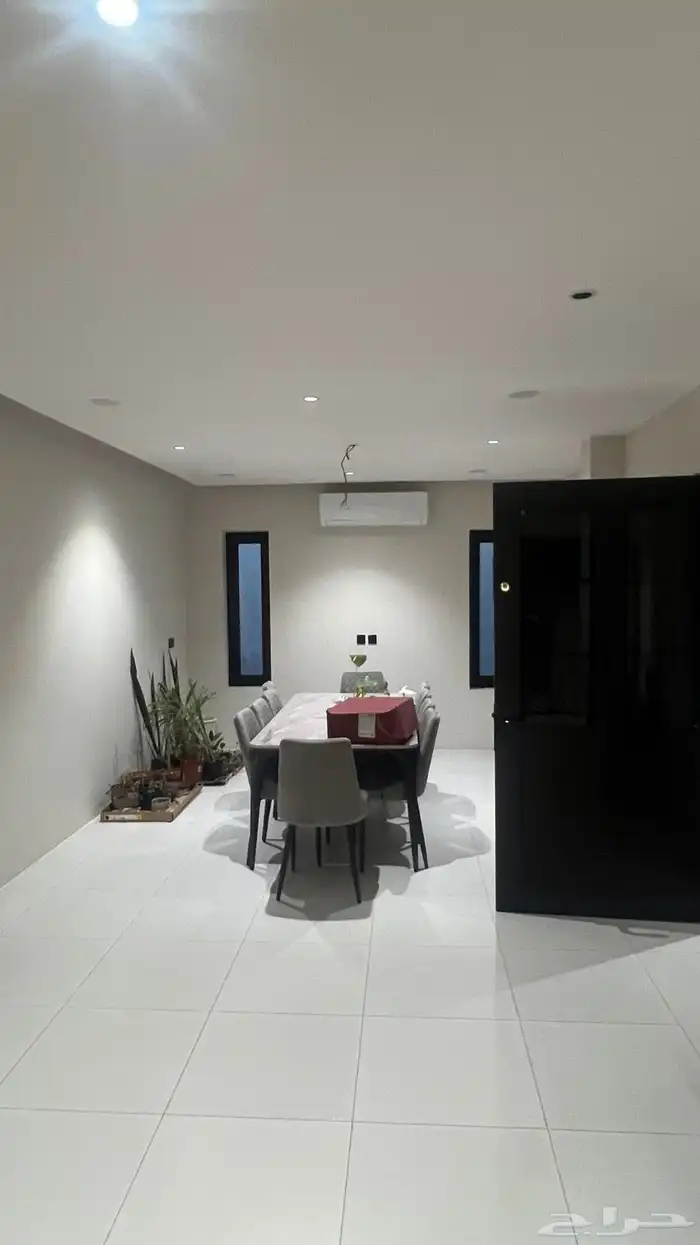 للبيع فيلا مستقله 625 متر مؤثثه حي بدر 91 11