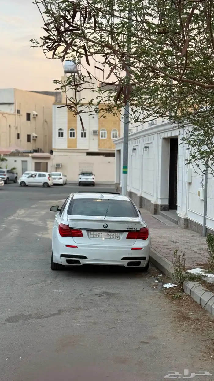 BMW750 موديل 2010 3