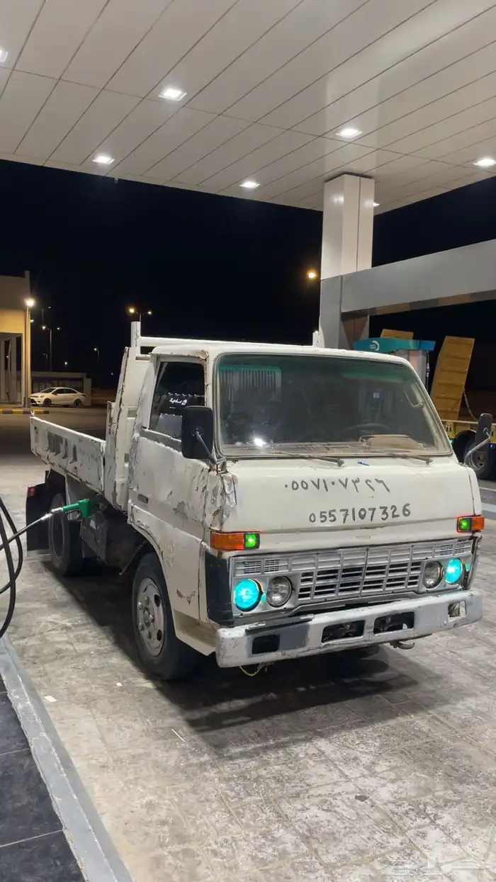 قلاب لبيع البطحاء والخرصان ونقل الأثاث 0