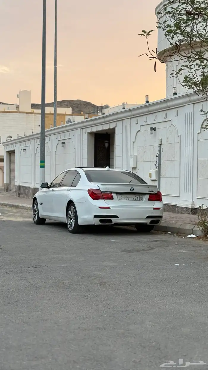 BMW750 موديل 2010 2