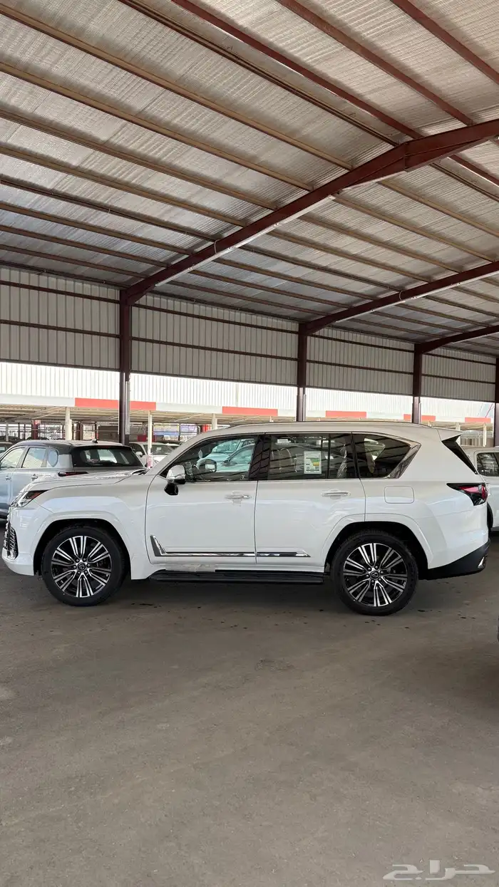 لكزس LX600BBموديل 2024 اصفار 4