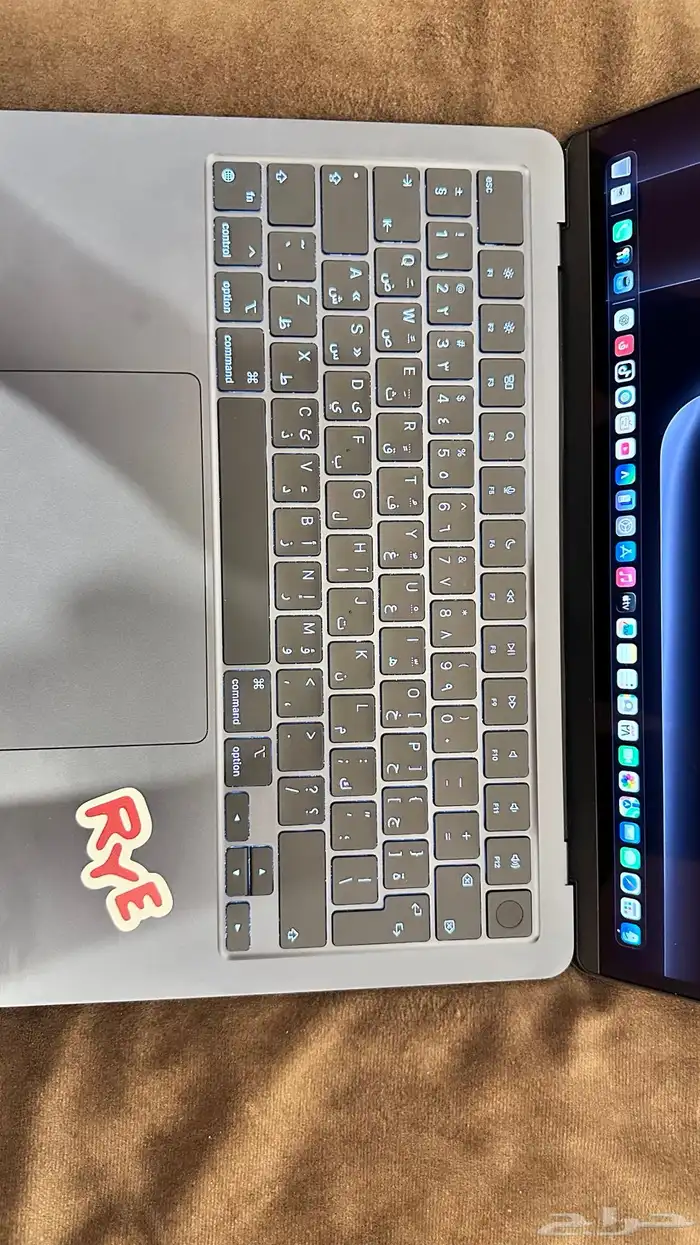 ماك بوك اير للبيع 0