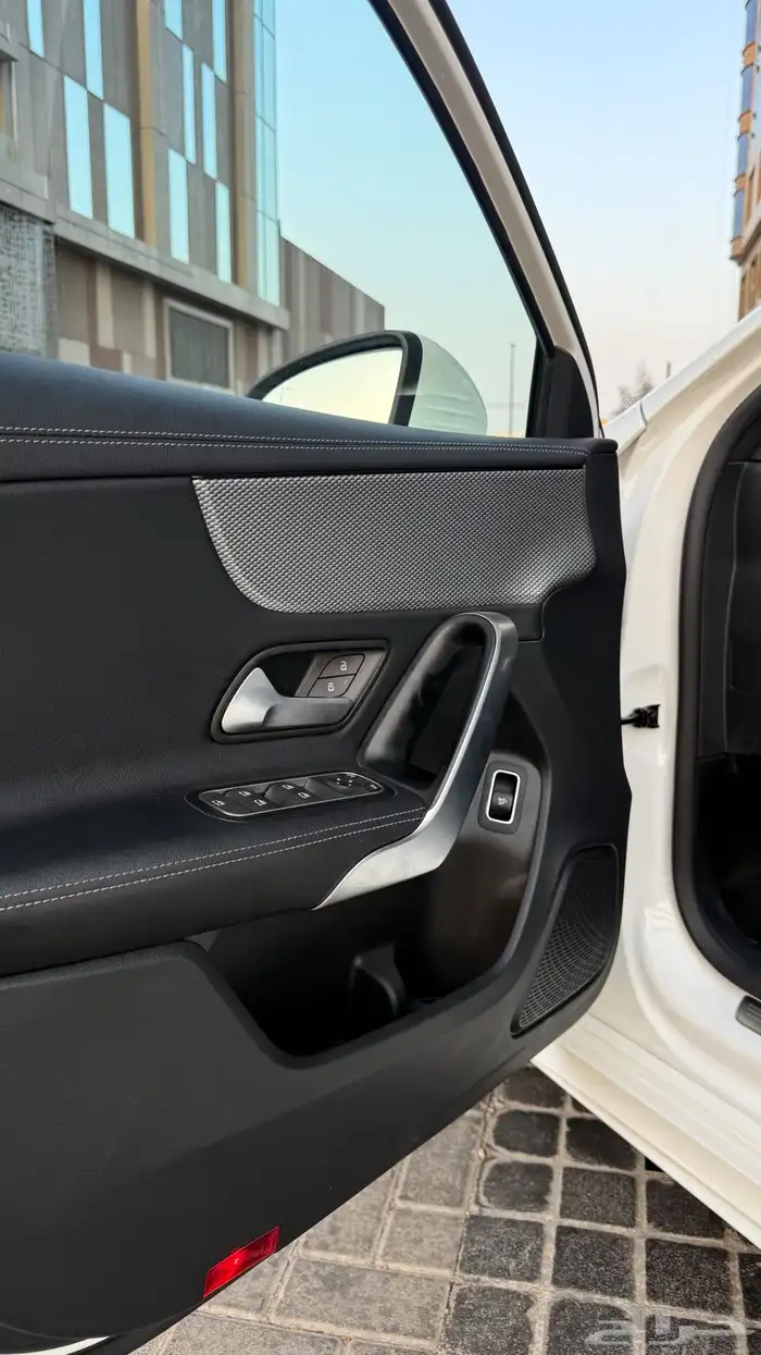 مرسيدس a180 زيرو 2023 14