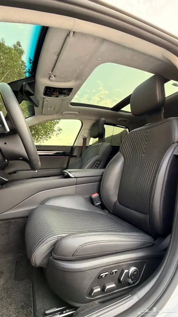 ازيرا 2023 ( بنزين 6V ) فل اوبشن مواصفات خاصه بحالة الوكالة 11