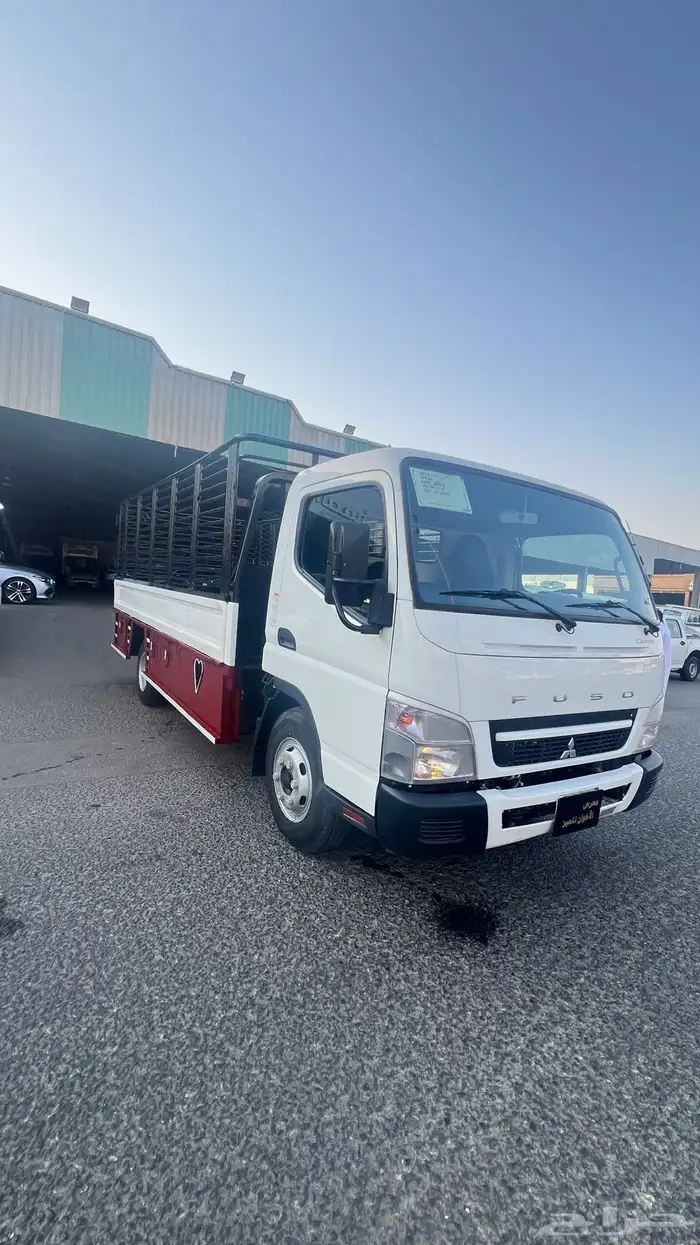 ميتسوبيشي 2023 دينا صندوق 5 متر كانتر 1