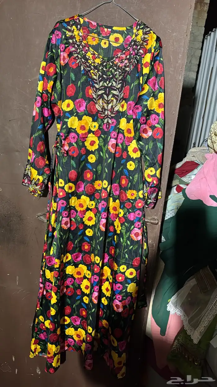 جلابيات وعبايات مستعمل نضيف 45