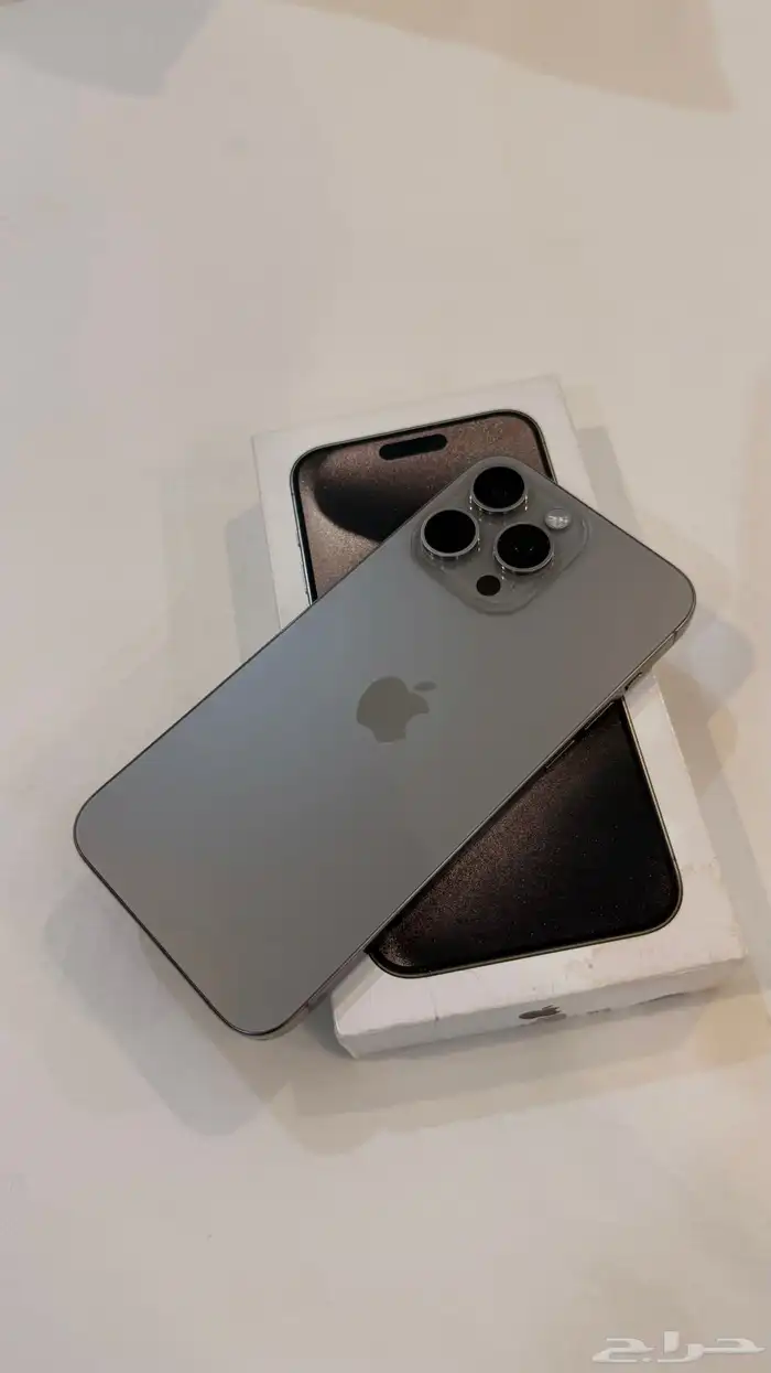 ايفون 15 برو ماكس 9