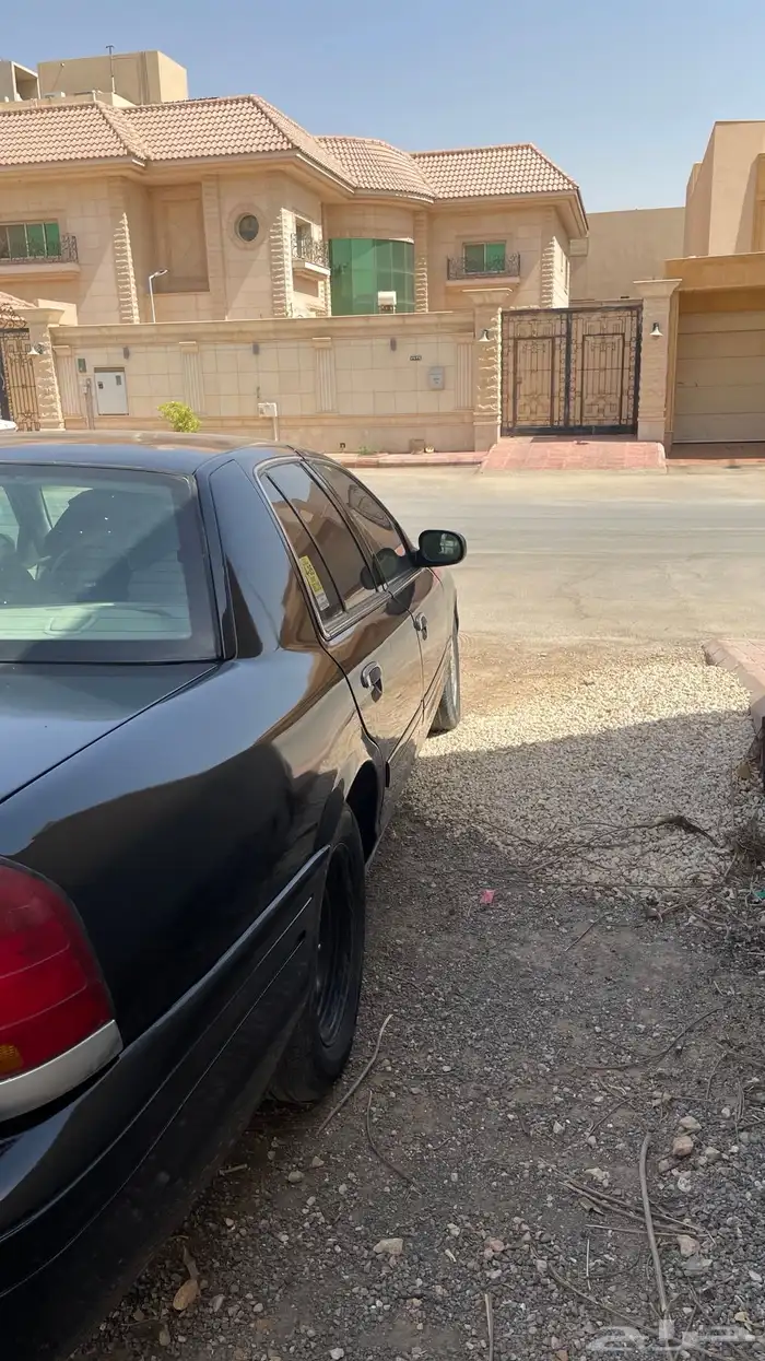 فورد فكتوريا 2001 LX وارد الدوحة 5