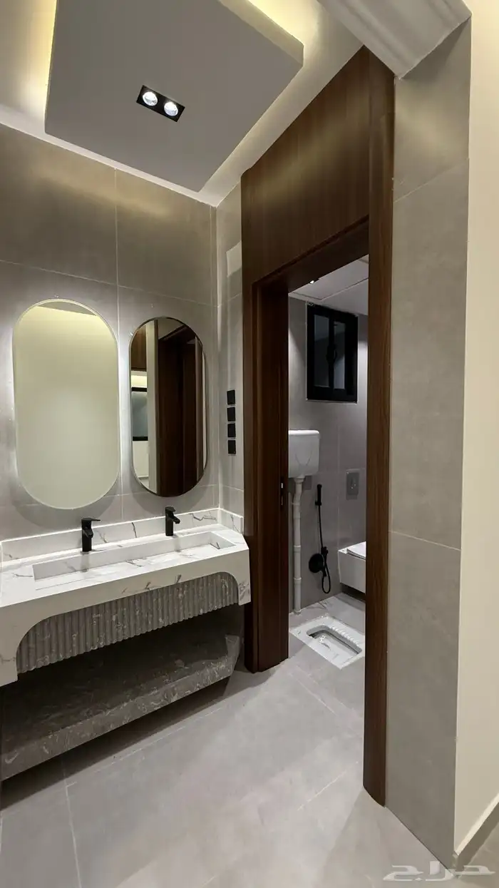 للبيع شقق علويه بحى الراقى خميس مشيط على شارع 25 م 20