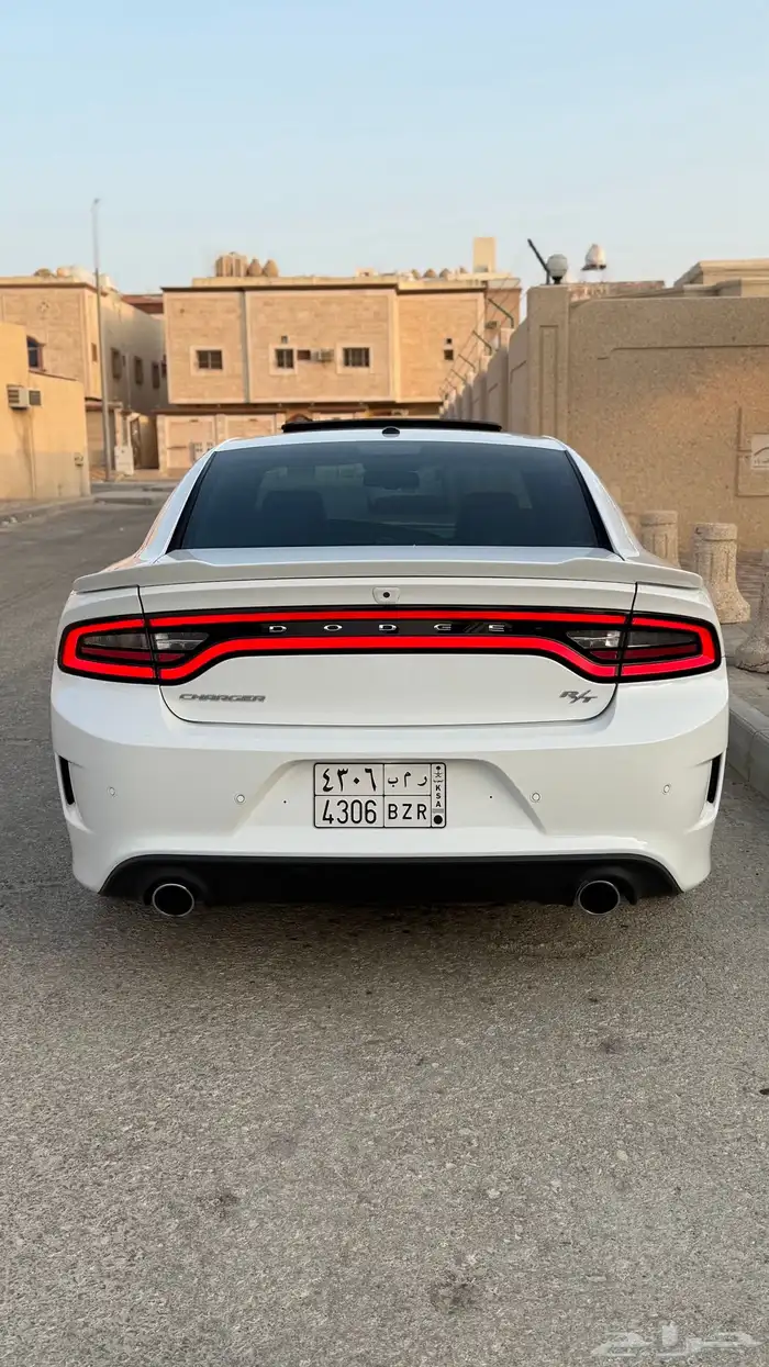 تشارجر 2021 rt تحت الضمان 3