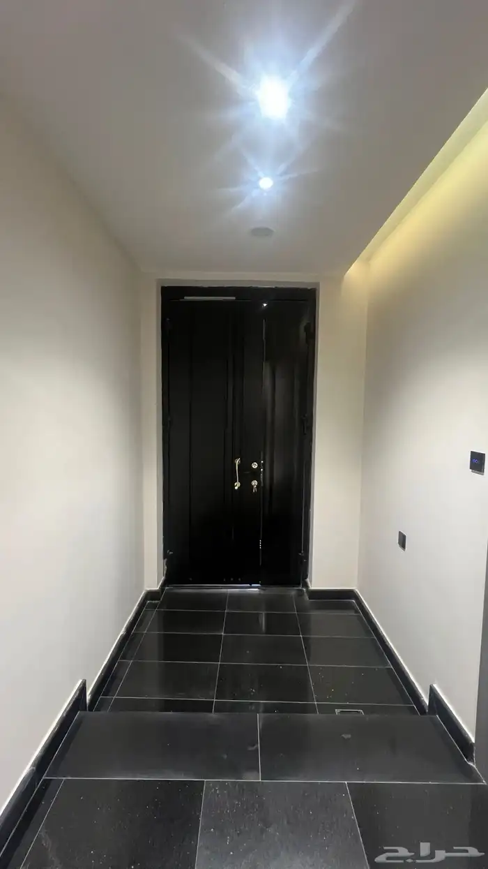 للبيع فيلا مستقله 625 متر مؤثثه حي بدر 91 39