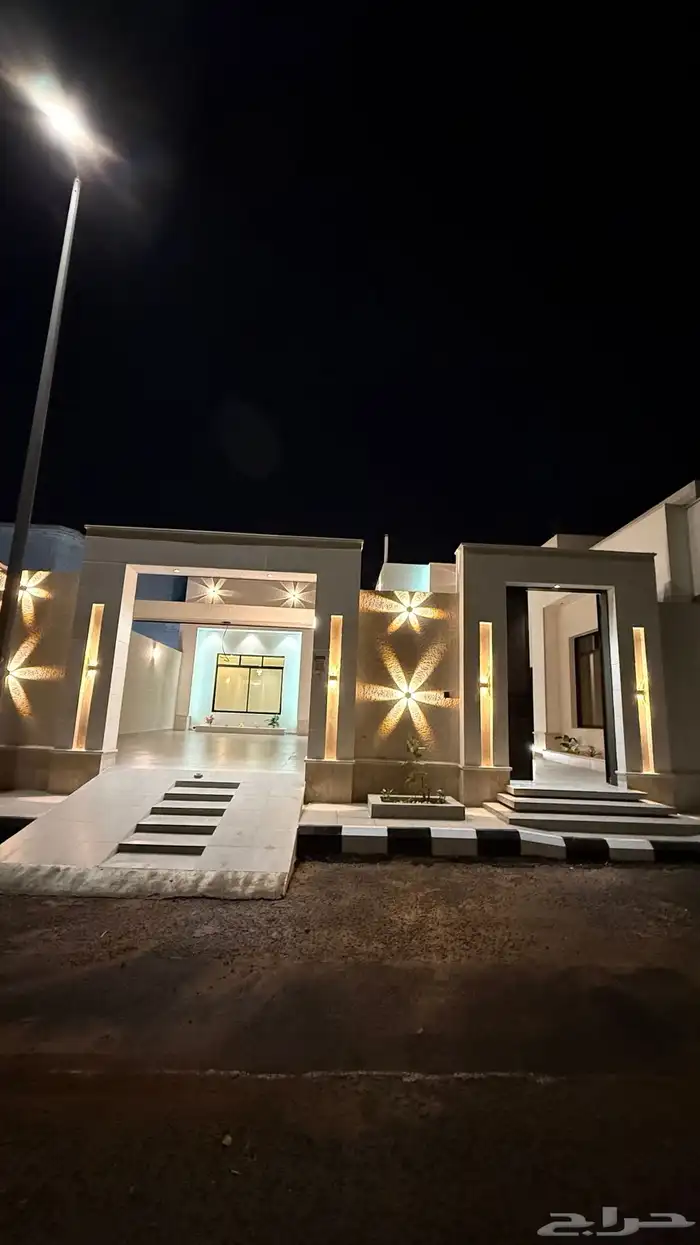 للبيع فلة جديدة بحي النفل 0