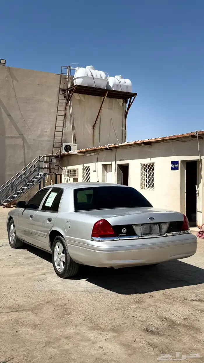 للبيع فورد فكتوريا 2009 4