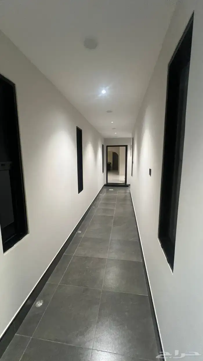 للبيع فيلا مستقله 625 متر مؤثثه حي بدر 91 36