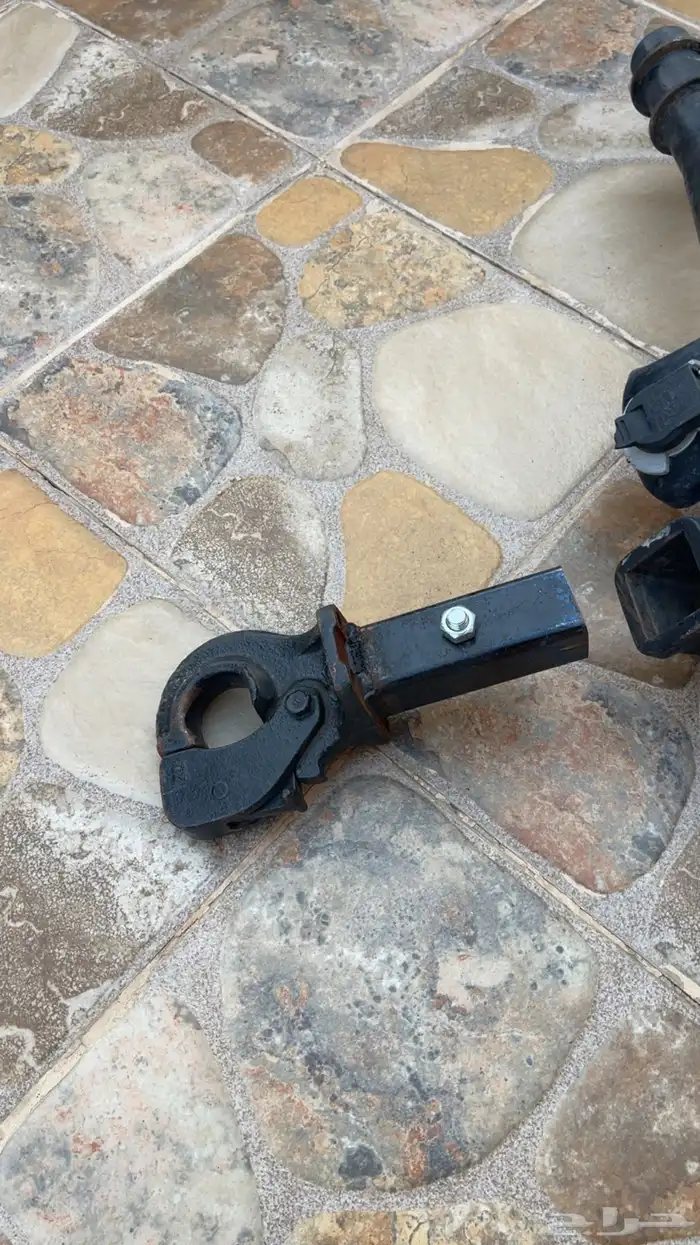 هوك سحب مع قاعدتة واغراضه كاملة. 4