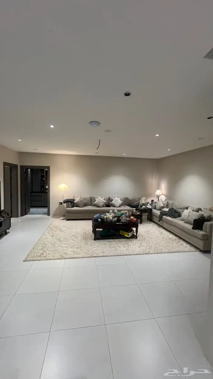 للبيع فيلا مستقله 625 متر مؤثثه حي بدر 91 30