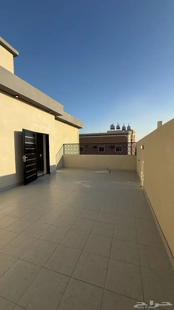 للبيع شقق ارضيه وارواف علويه بسعر 550 الف شمال الخميس 27