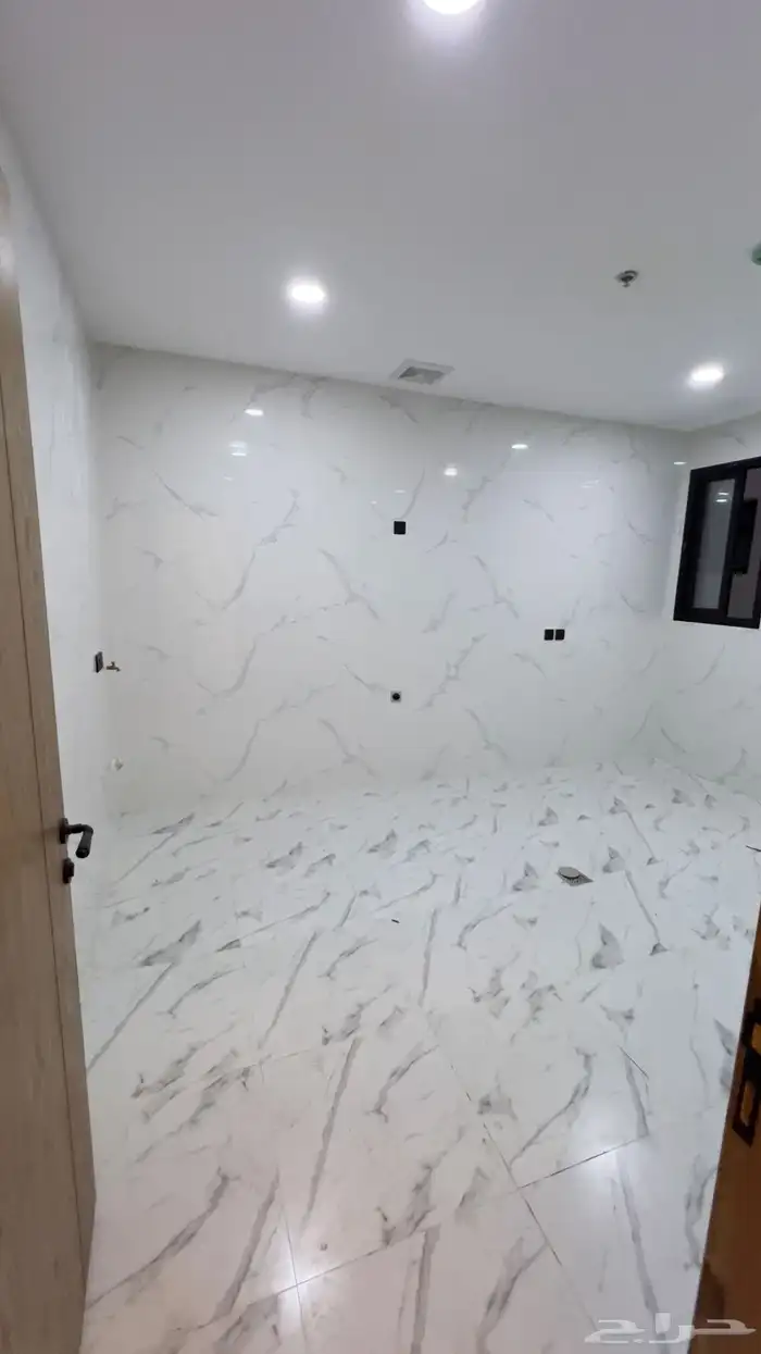 للبيع شقق تمليك حي الامير محمد بن سعود 4