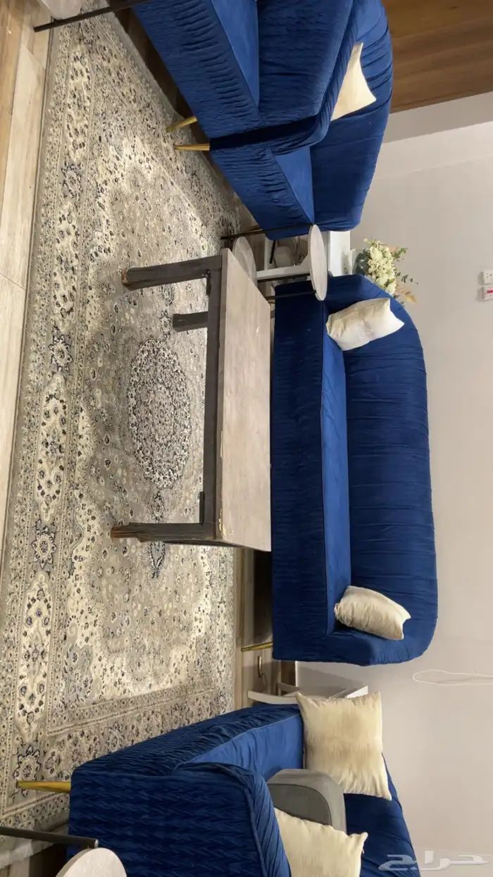 كنب مع طاولاته للبيع 1