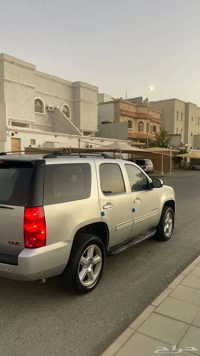 يوكن 2011 دبل نضيف جدا 4