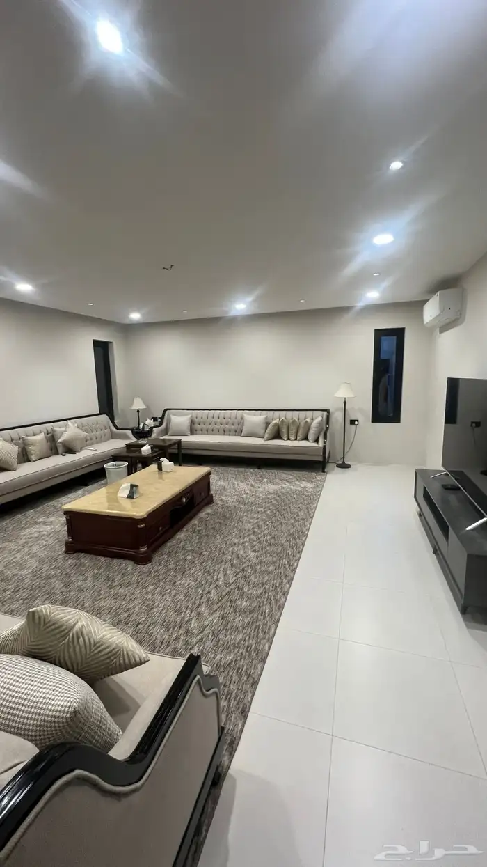 للبيع فيلا مستقله 625 متر مؤثثه حي بدر 91 3