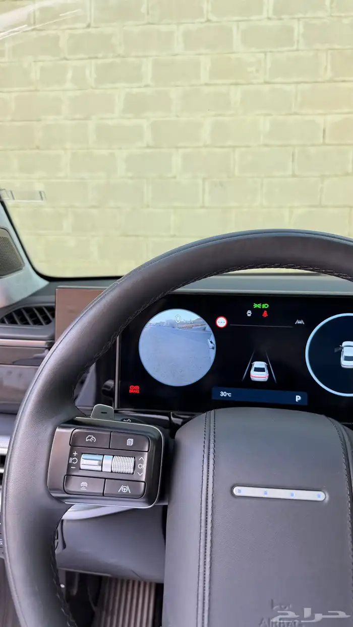 ازيرا 2023 ( بنزين 6V ) فل اوبشن مواصفات خاصه بحالة الوكالة 15