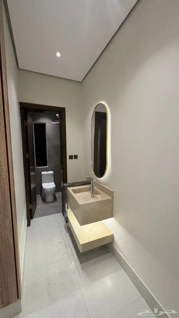 للبيع شقه تمليك دور ثاني حي الاخضر 1