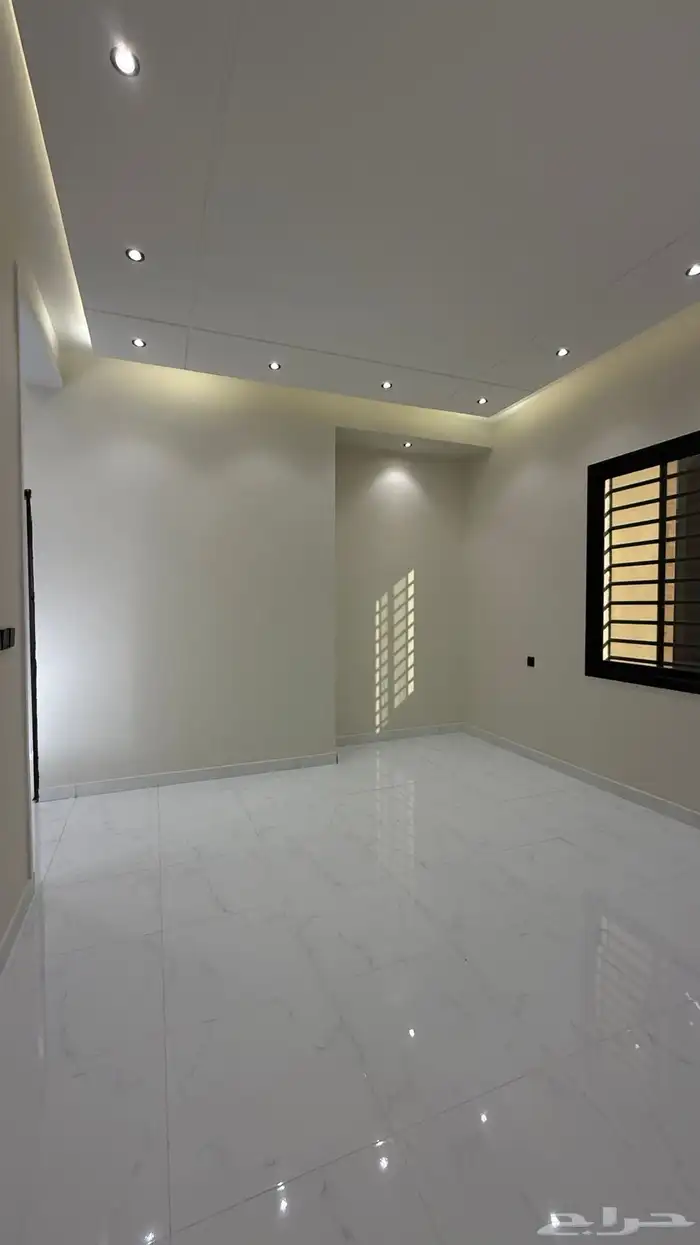 للبيع شقق ارضيه وارواف علويه بسعر 550 الف شمال الخميس 9