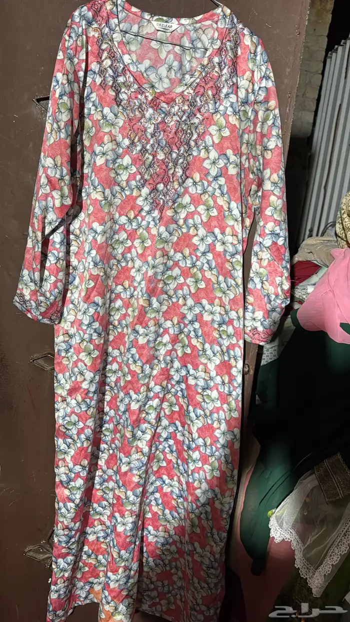 جلابيات وعبايات مستعمل نضيف 47