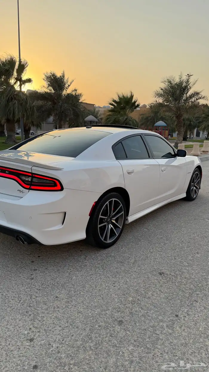 تشارجر 2021 rt تحت الضمان 0