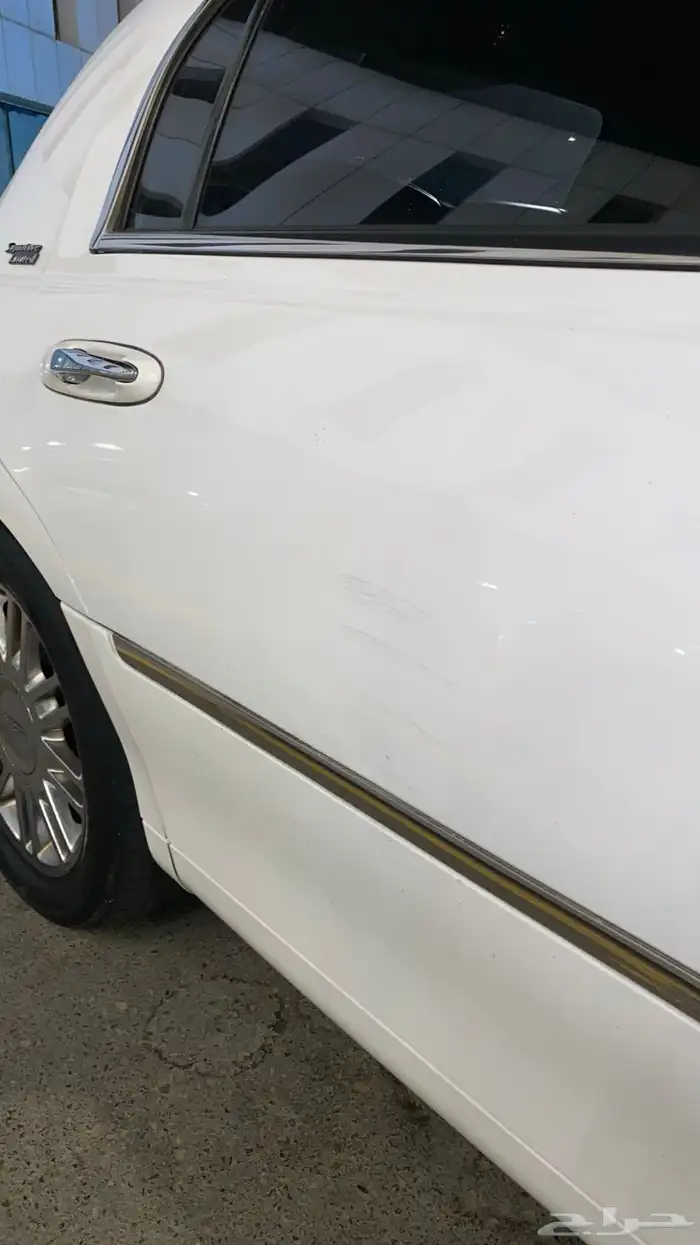 لنكولن تاون كار سقنتشر لمتد شورت 4