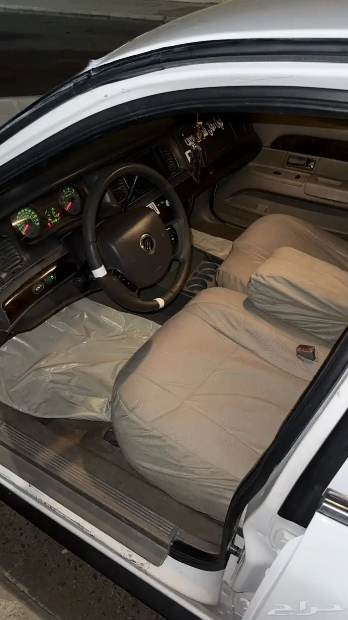 فورد جراند ماركيز 2008 23