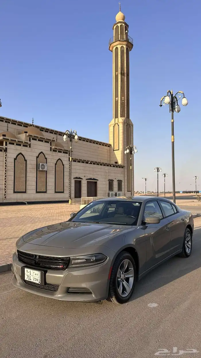 دوج تشارجر استنادر 8