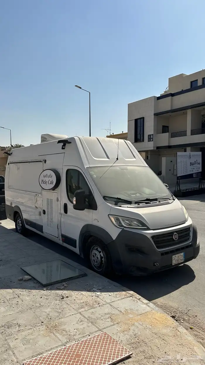 سيارة فود ترك للبيع 0