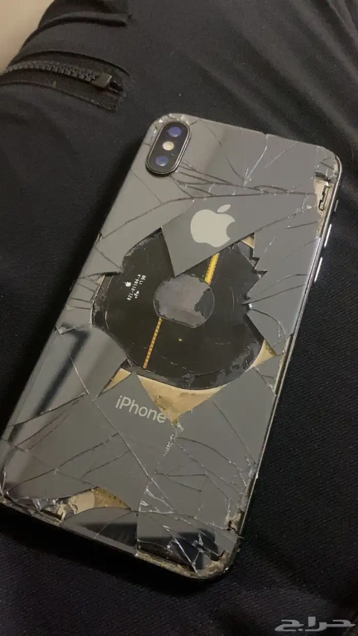 جوال ايفون x بذاكرة 64g جيجا . مسيوم 150 على السوم . 1
