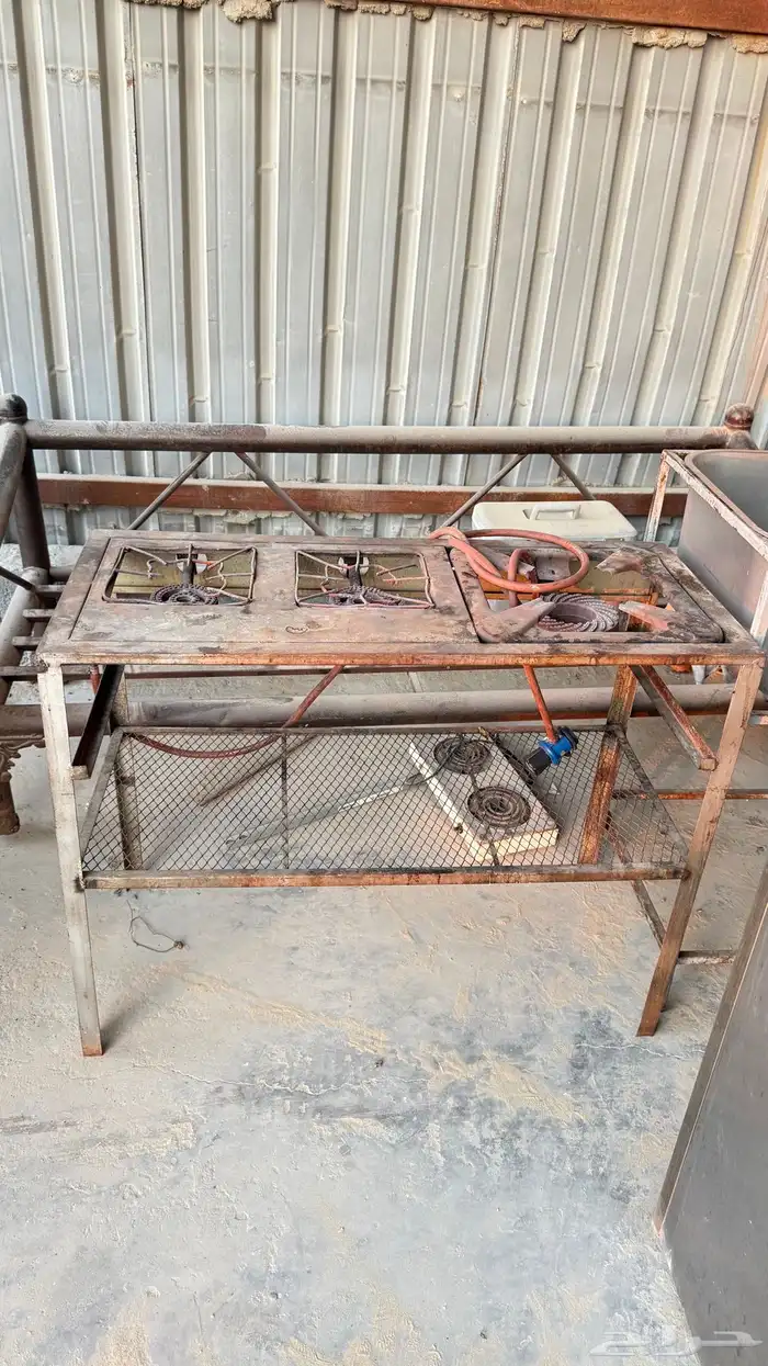 شواية وموقد غاز ومغسله حجم كبير ومغسله استيل 0