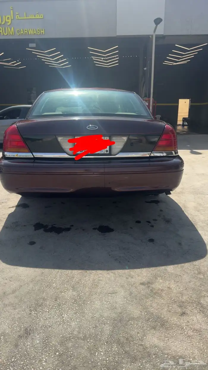 فورد فكتوريا اللون احمر 8